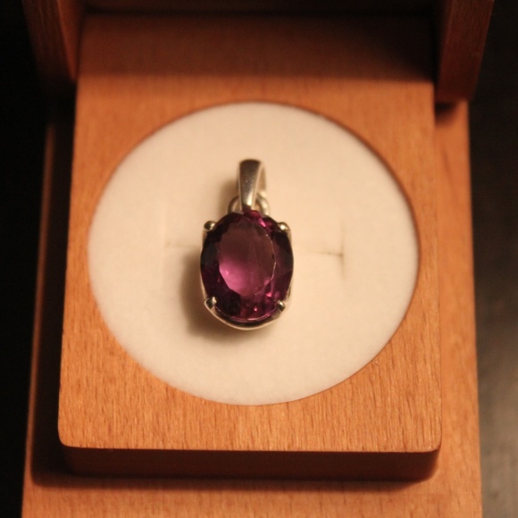 **NEW** Gorgeous Amethyst Pendant - Picture 3 of 8